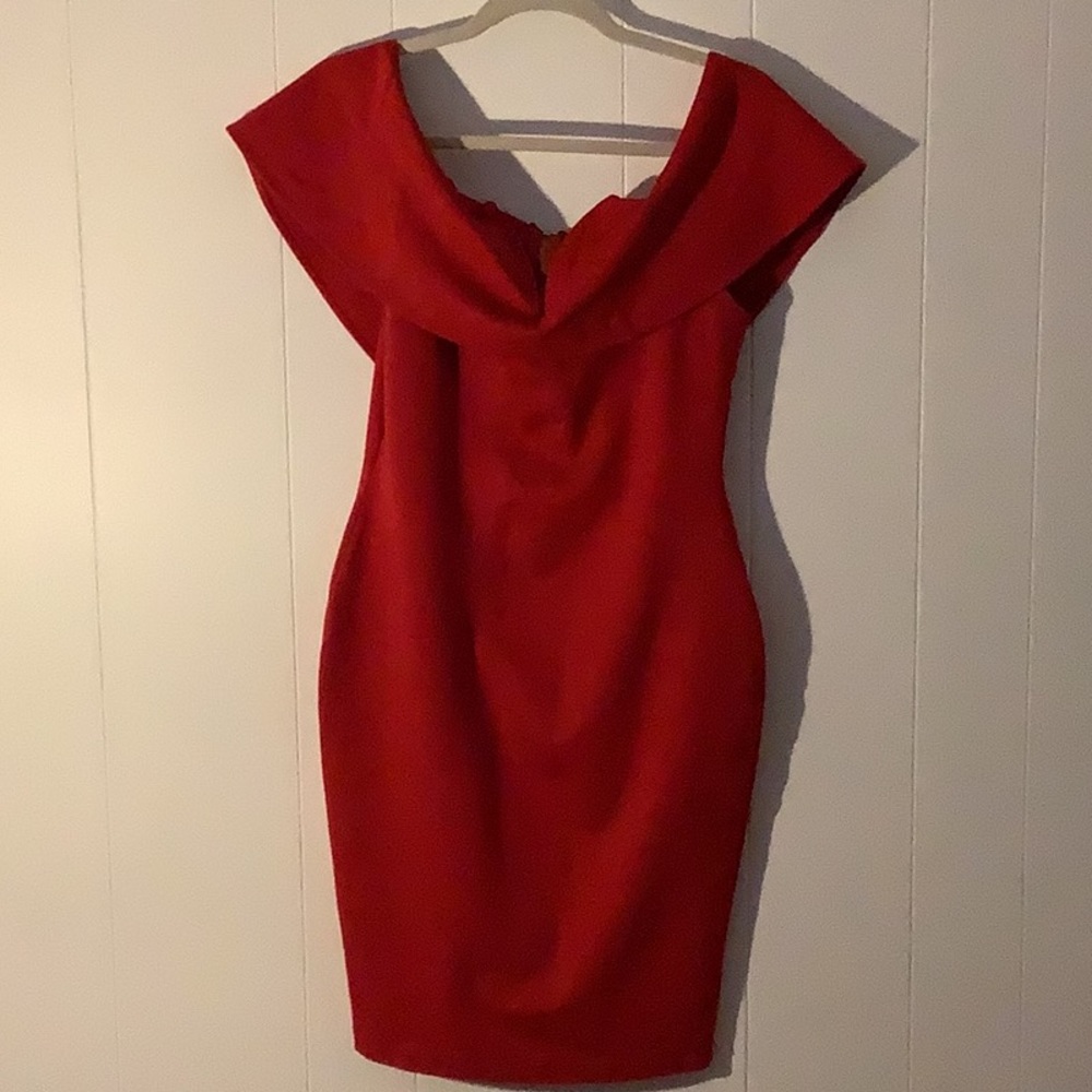 Windsor Red Dress - Size Medium